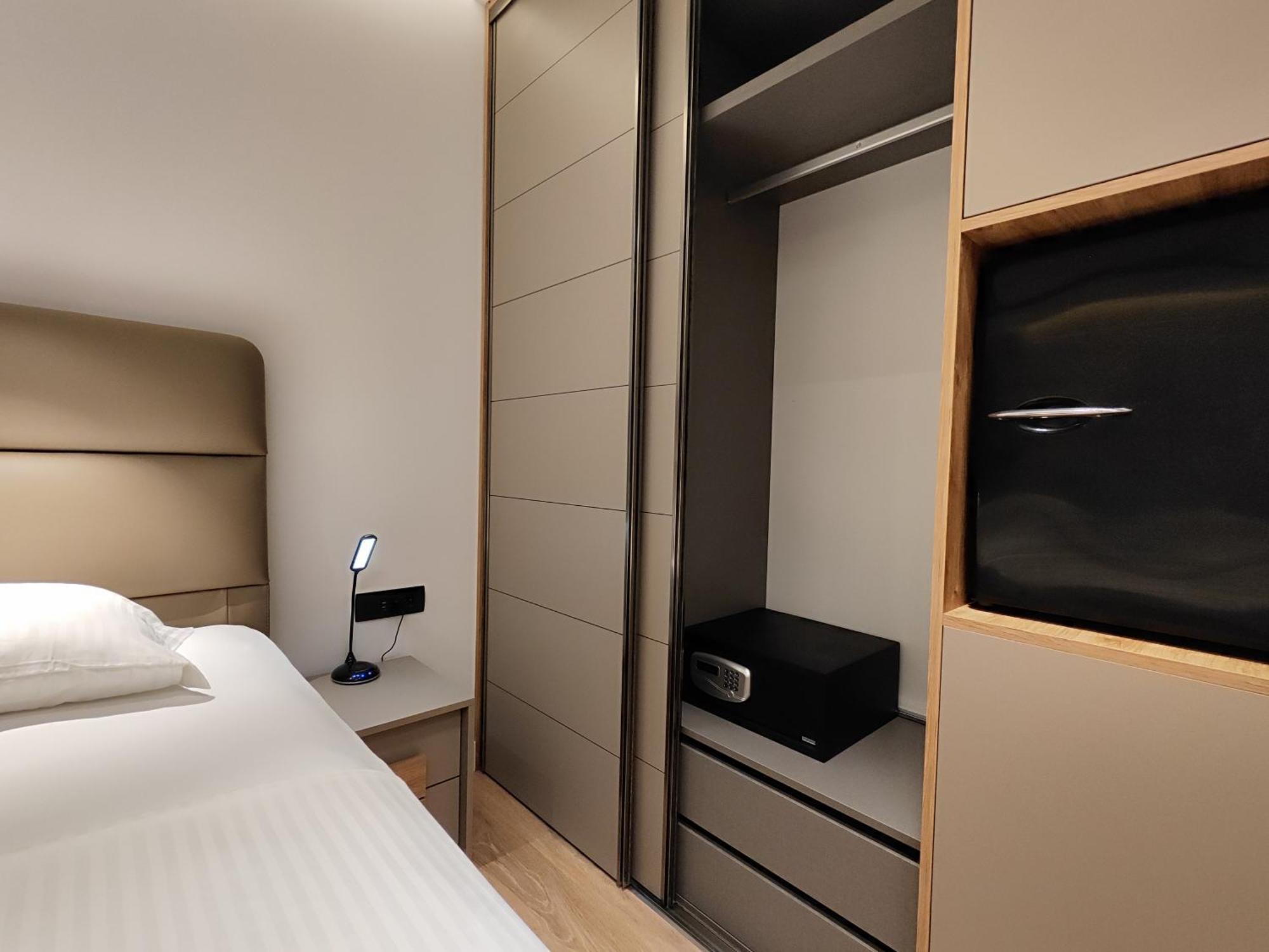 Amd Premium Rooms Будва Екстериор снимка